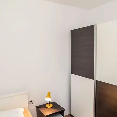 Apartment Apartment Split Split