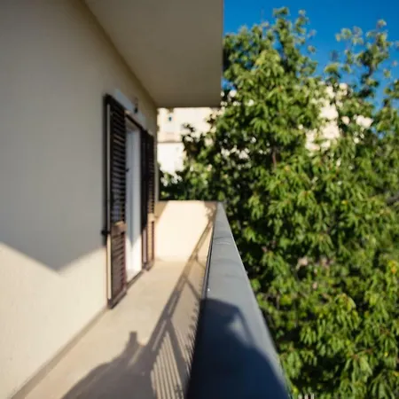 Apartment Split Apartment Split